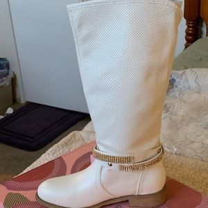 Ladies white boots with rhinestone strap